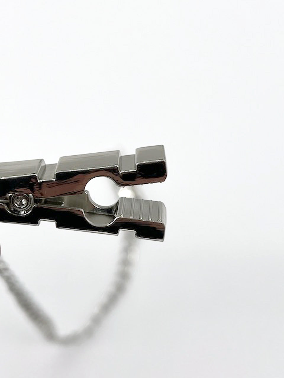 MINI CLOTHESPIN NIPPLE CLAMP ON CHAIN - Fullkit.com